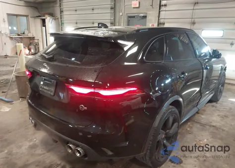 2021 Jaguar F-Pace Svr P550 Awd Automatic z USA, uszkodzony, nr VIN SADCZ2EEXMA682344